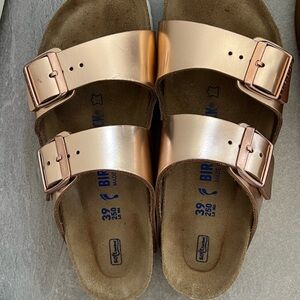 Birkenstocks- Arizona copper leather size 39